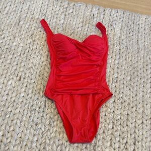 La Blanca Woman’s Ruched One Piece Swimsuit